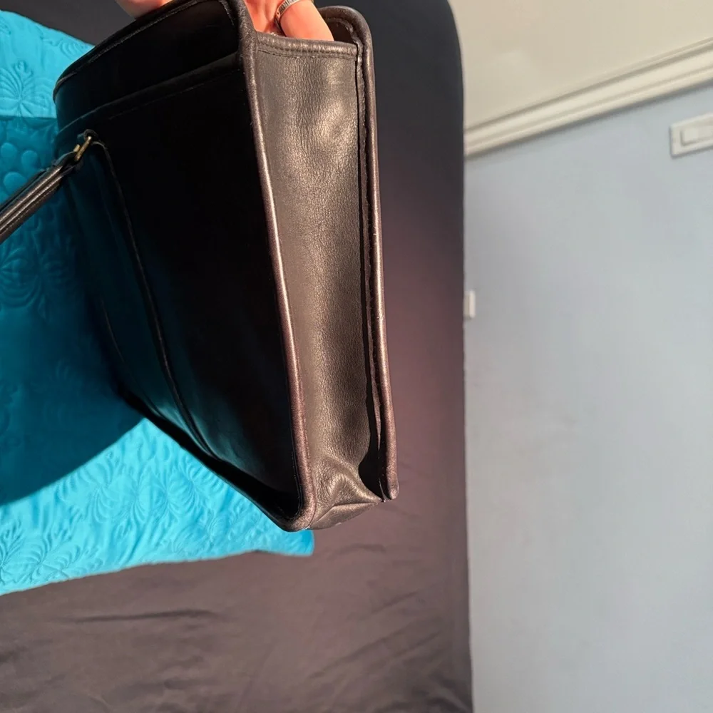 Coach Elegant Black Leather briefcase Bag